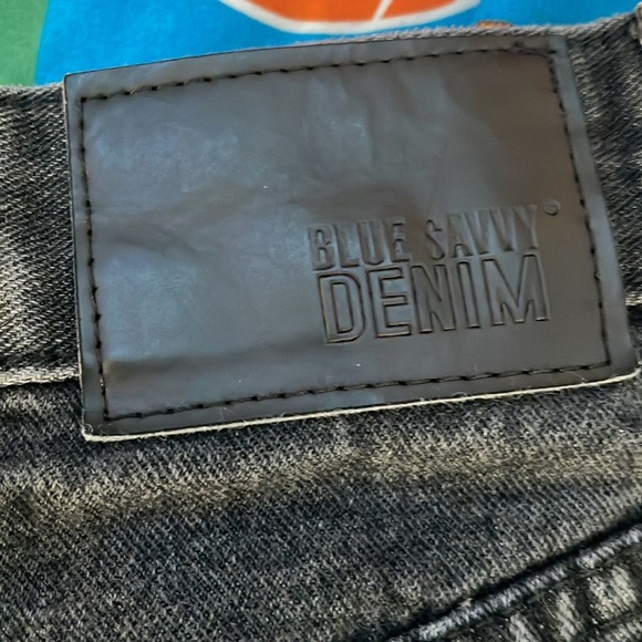 - Blue savvy woman’s jeans - Picture 4 of 4